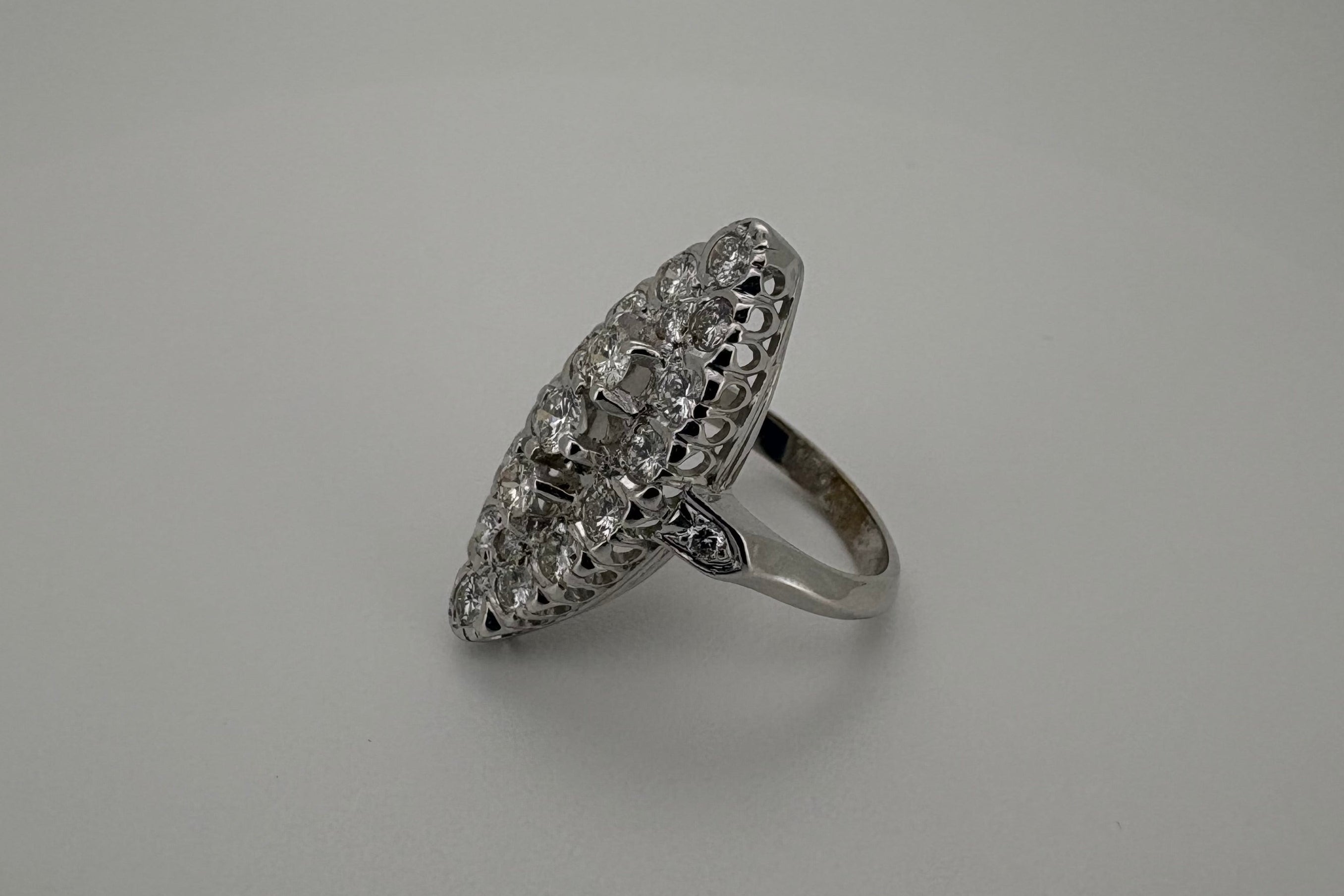 Bague Marquise Or blanc 18K et Diamants