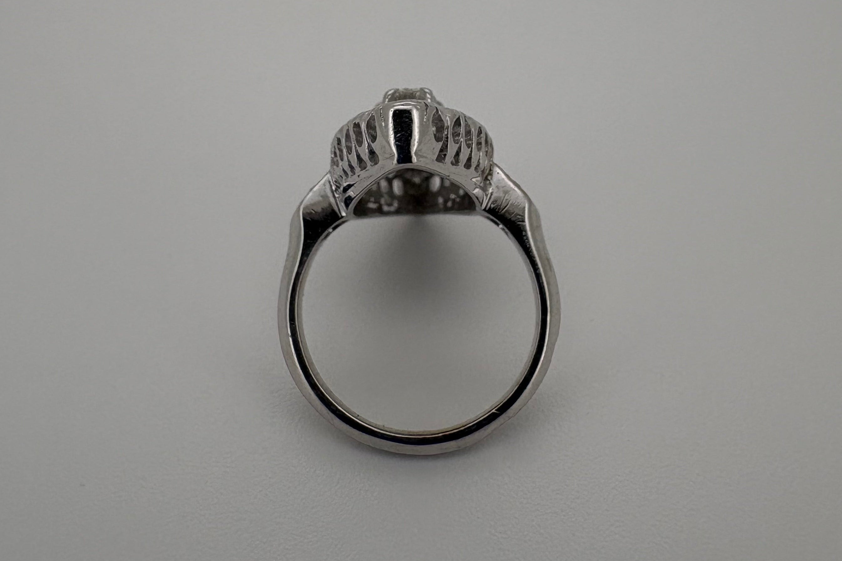 Bague Marquise Or blanc 18K et Diamants