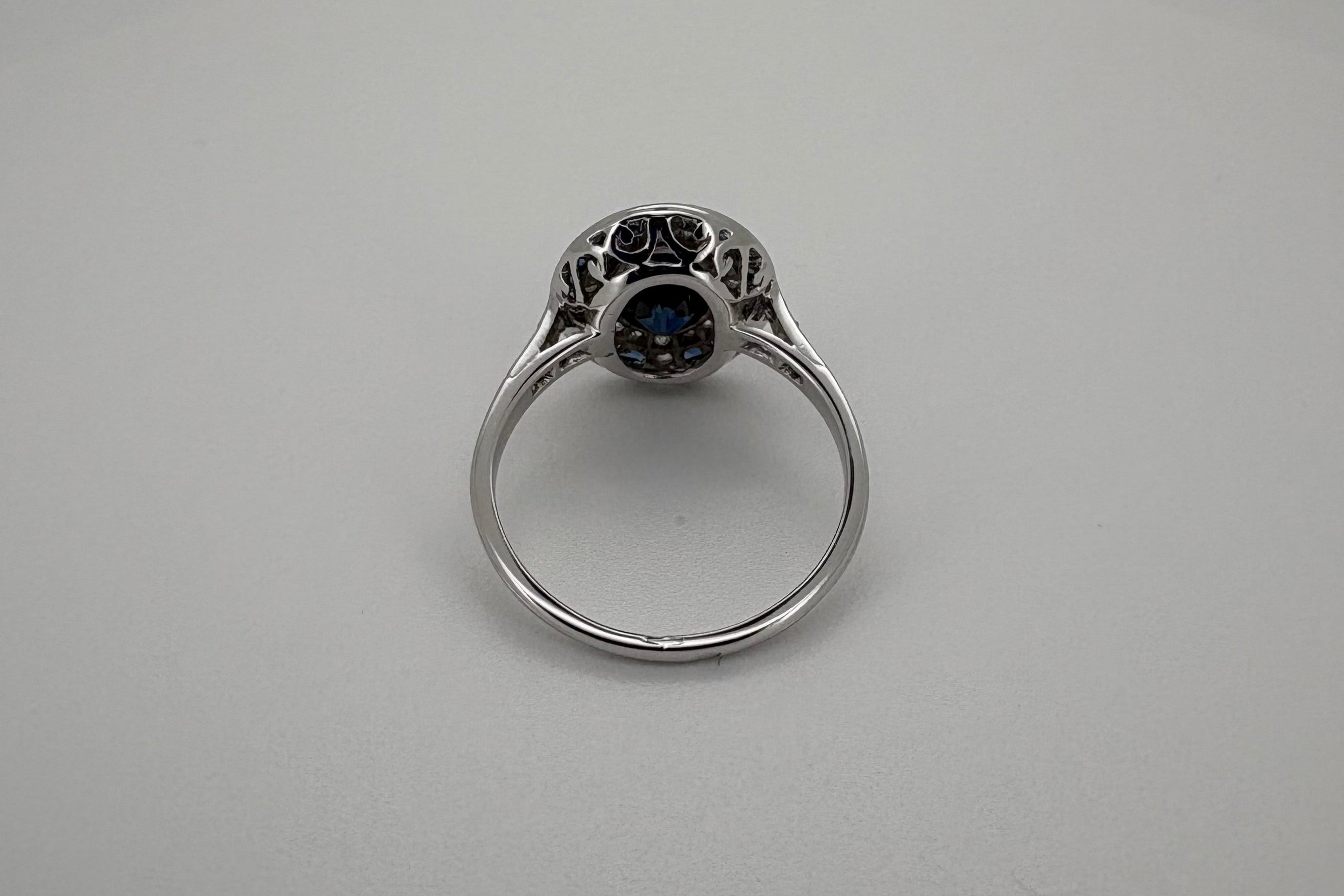 Bague Platine Art-Déco Saphirs et Diamants