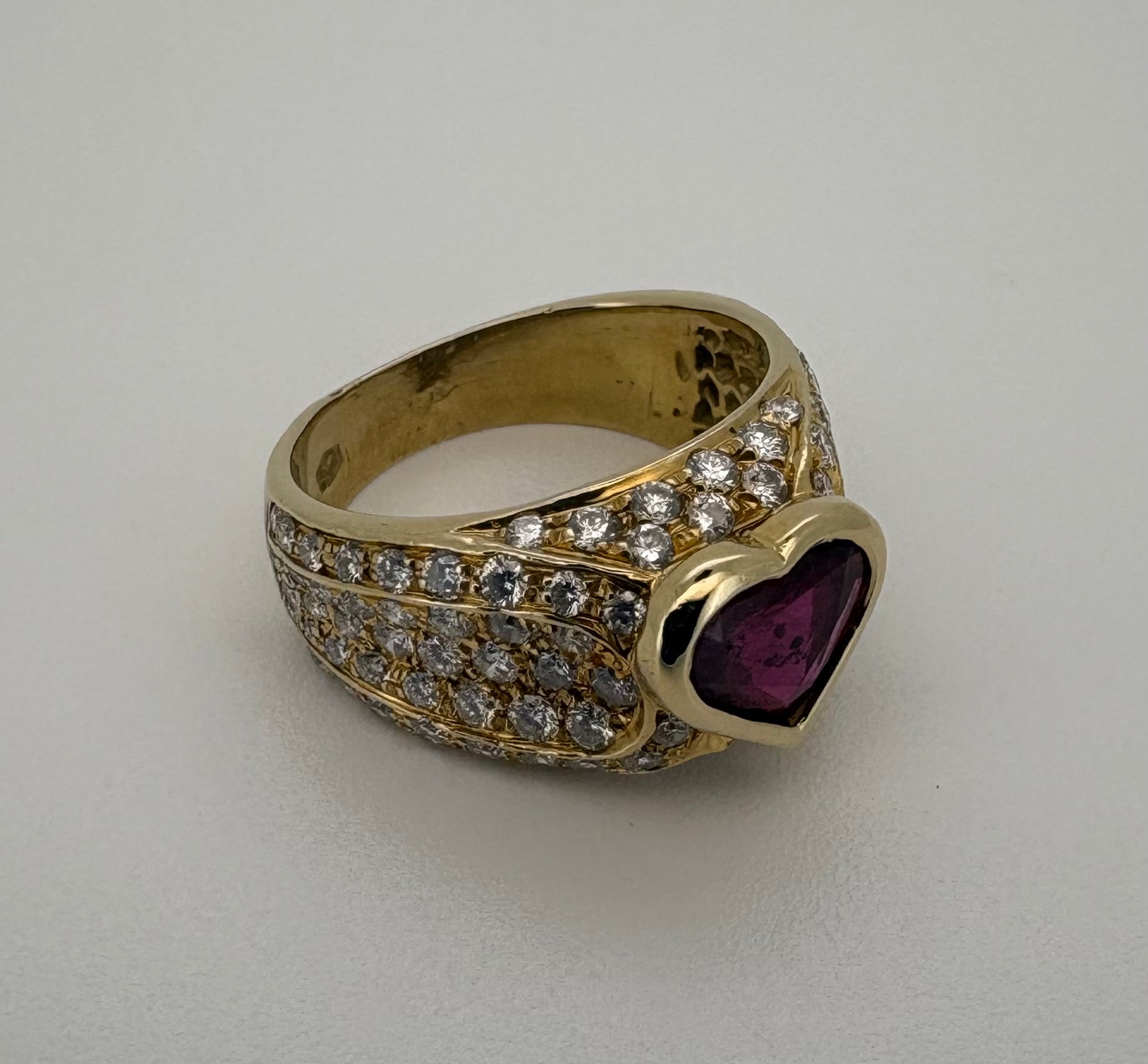 Bague Or Jaune 18K Rubis Coeur et Diamant