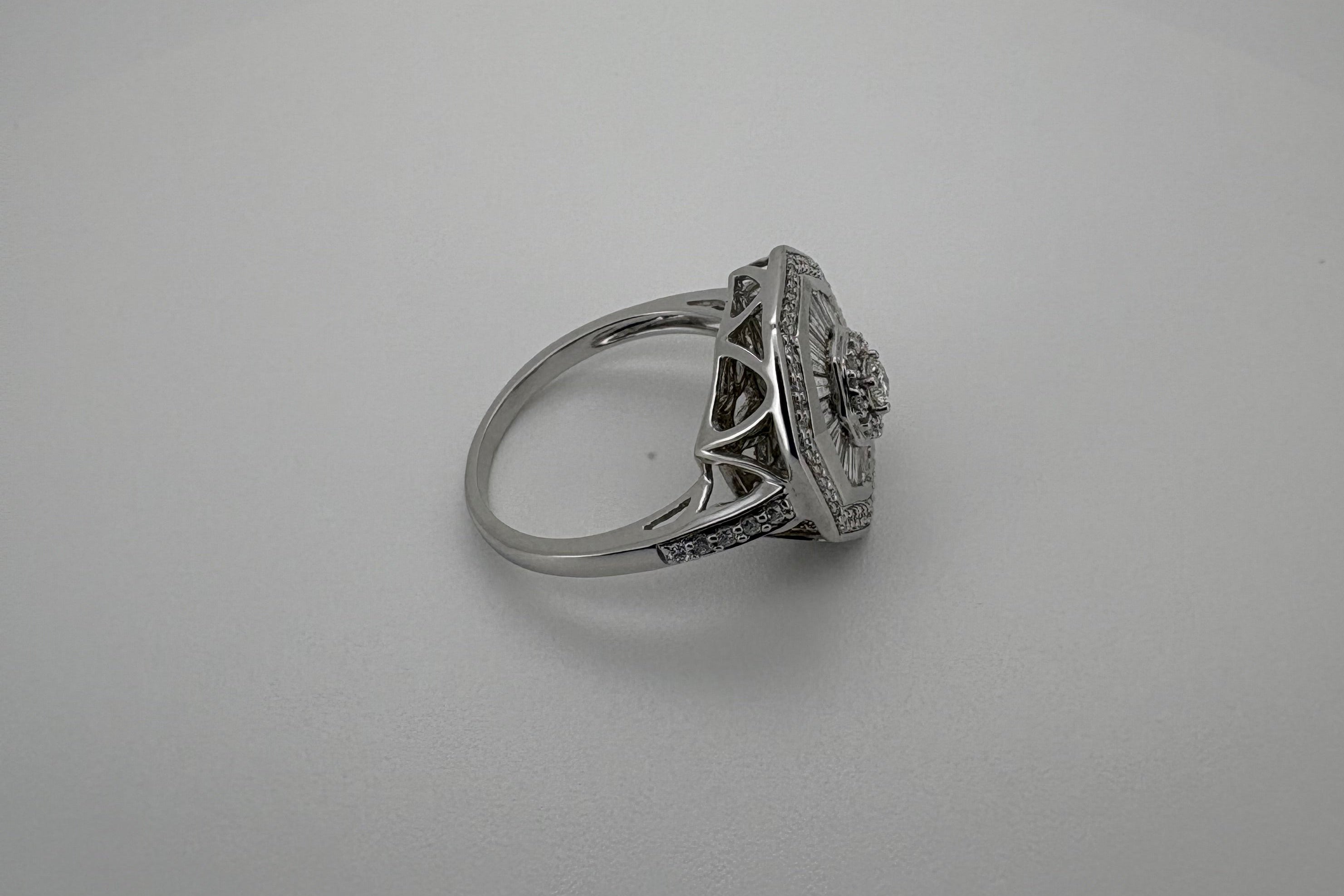 Bargue Or Blanc 18K Diamants