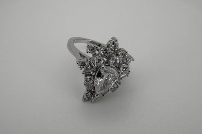 Bague Or blanc 18K et Diamant Poire