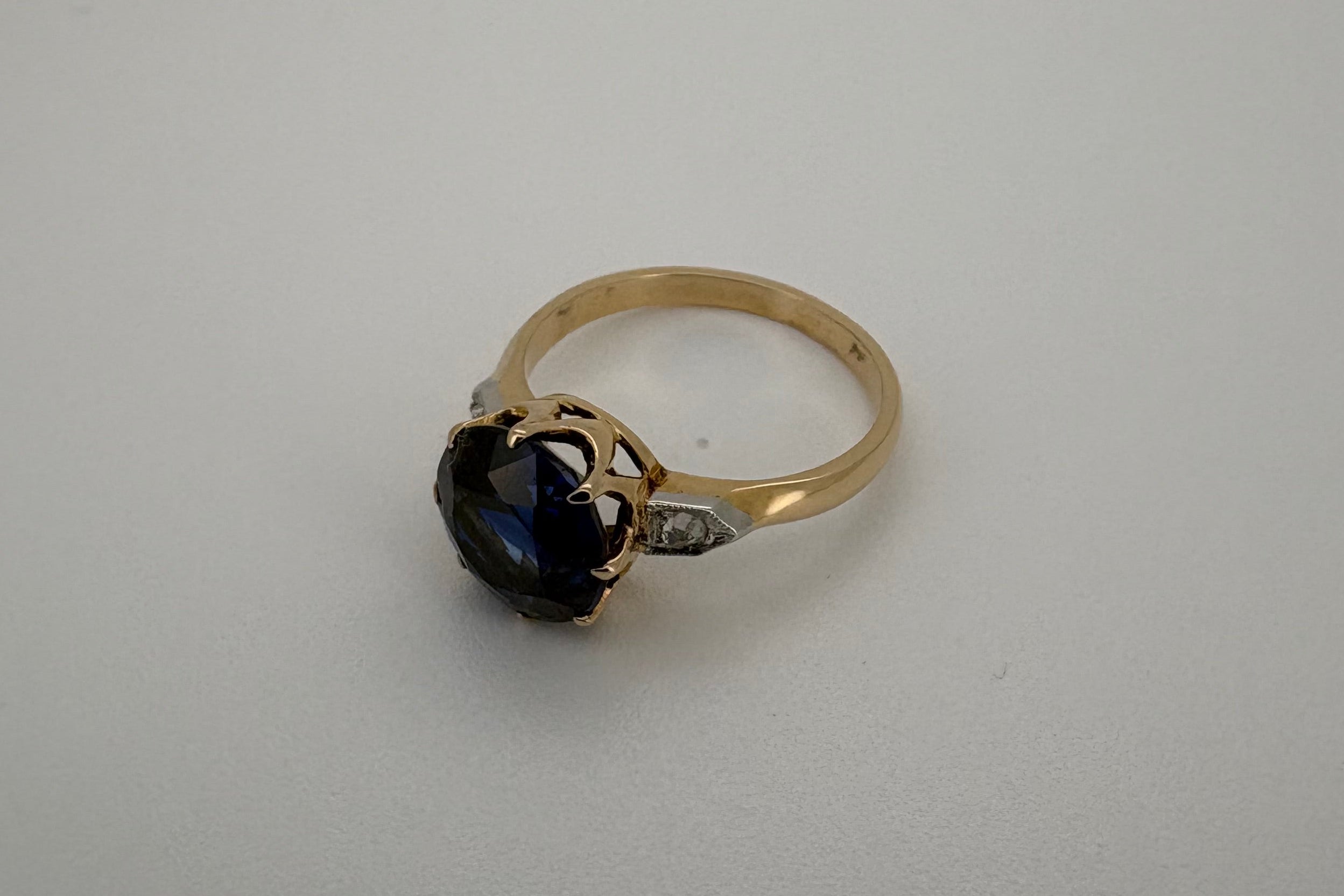 Bague Or jaune 18K Saphir et diamants