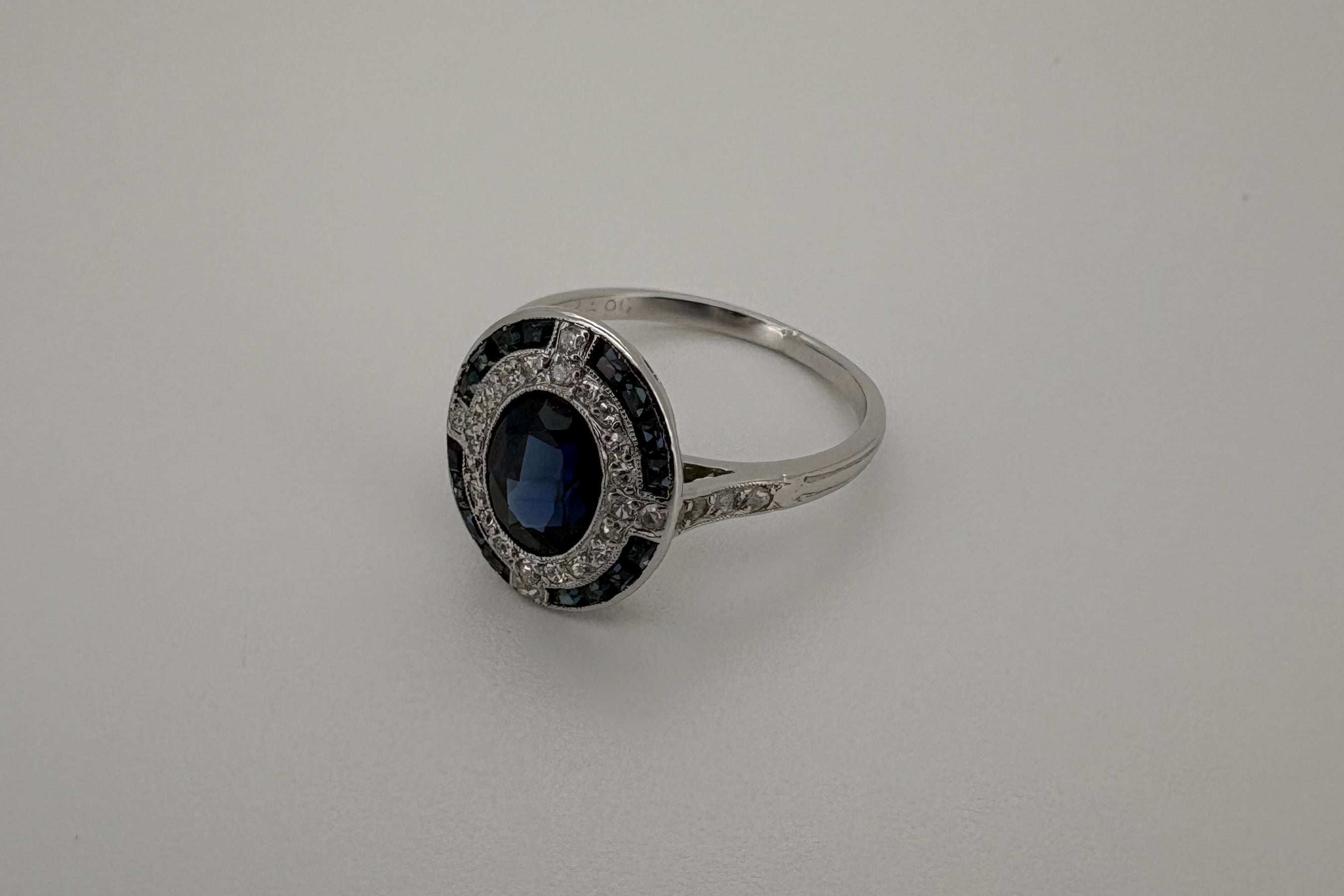 Bague Platine Art-Déco Saphirs et Diamants